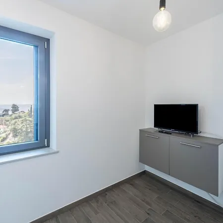 Ca Cia - Red Flat Apartment *