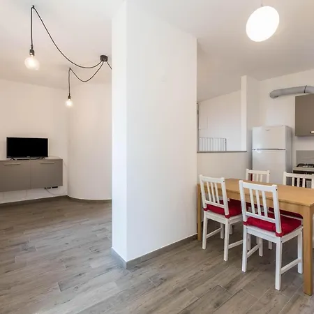 Ca Cia - Red Flat * Gardone Riviera